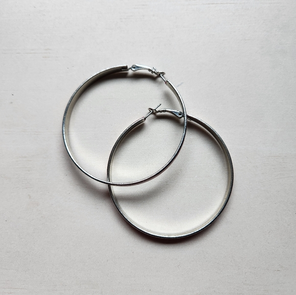 Pink and silver hoop earrings - Picture 2 of 2
